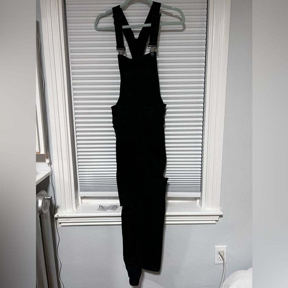 Black overalls, skinny leg w rips:) worn once